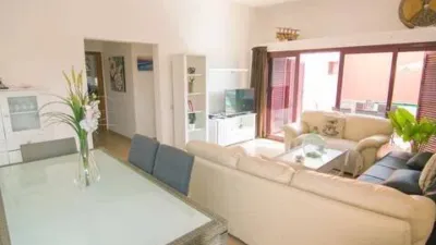 Chalet en venta en Calle Sabina, La Oliva de 355.000 €