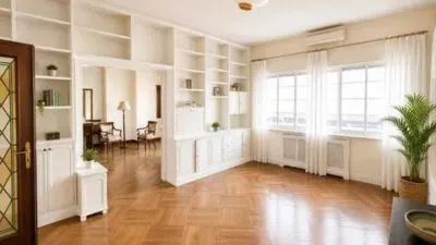 Apartment on Doctor Esquerdo Street photo 3
