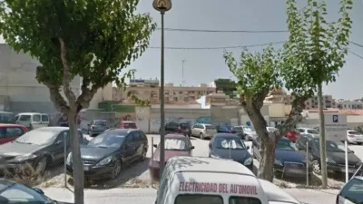 Terreno en venta en Calle de la Virgen de la Macarena - Vista 2