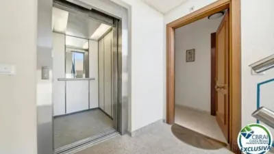 Apartment on Carrer de la Roca Llarga photo 13