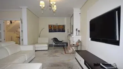 House in the Centre photo 6