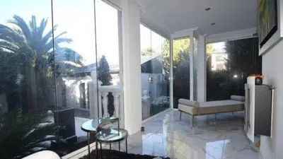 House in the Centre photo 4