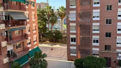 Flat on Calle Melilla photo 3