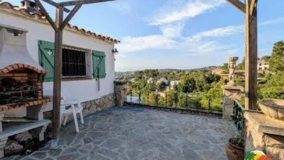 Chalet on Carrer de Tordera photo 6