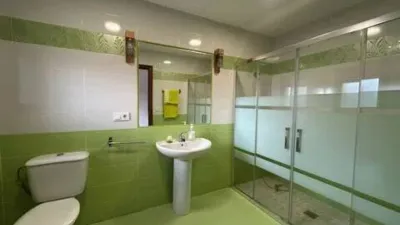 Chalet en Perales del Puerto photo 8