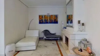House in the Centre photo 9