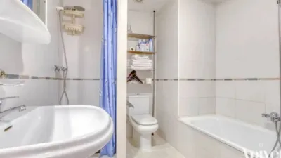 Apartment on Carrer de Joanot Martorell photo 19