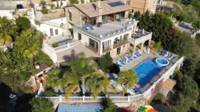 Chalet on Carrer d'Heidelberg photo 2