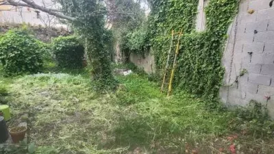 Casa adosada en venta en Calle Calle Alonso Lopez No Number - Más