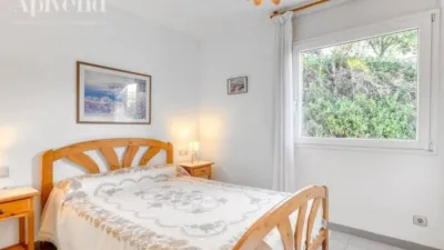 Apartment in Port Esportiu-Canyelles-Puig Rom photo 12