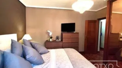 Apartment in Iralabarri photo 4