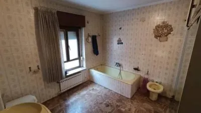 Apartment on Enrique Jardón Celaya Street photo 60