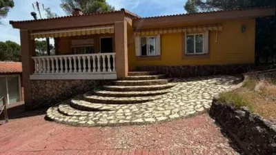 Chalet in Albalate de Zorita photo 13