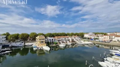 Apartment in Empuriabrava photo 18