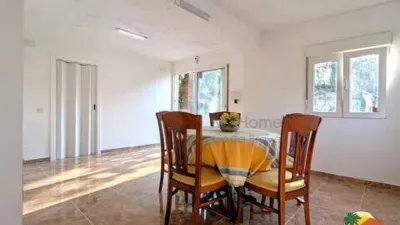 Chalet on Carrer de Tordera photo 9