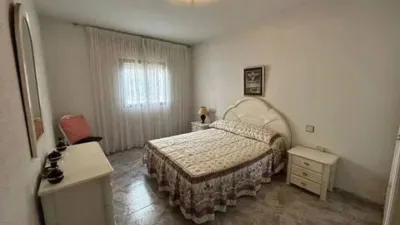 Chalet en Perales del Puerto photo 9
