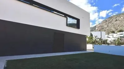 Chalet in Golf Bahía Urbanization photo 14