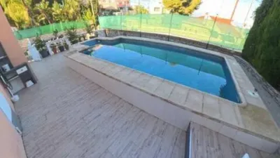 Chalet on Calle Rio Ebro, No. 165 photo 3