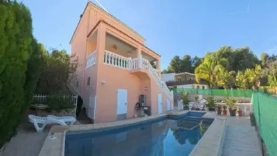 Chalet on Calle Rio Ebro, No. 165 photo 2