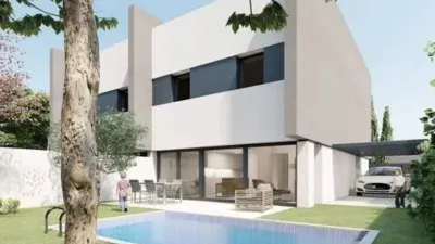 Townhouse on Carrer d'Edmund Halley photo 27