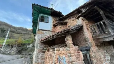 Rustic house in Bárzana de Quirós photo 9