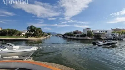 Apartment in Empuriabrava photo 26