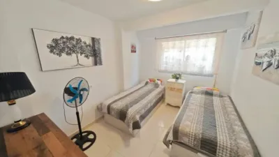 Apartment on Carrer Portalet photo 24