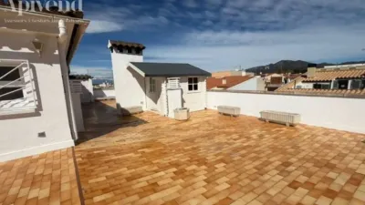 Apartment in Centre photo 9