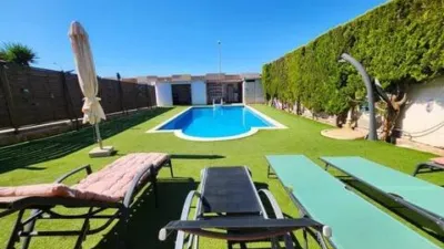Chalet in Retamar photo 9