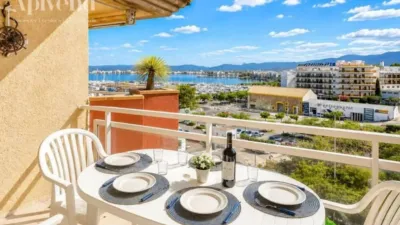 Apartment in Port Esportiu-Canyelles-Puig Rom photo 4