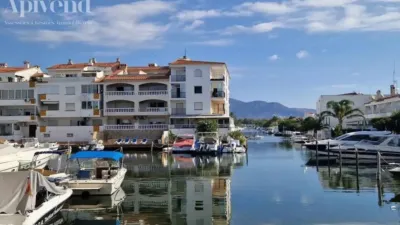 Apartment in Empuriabrava photo 24