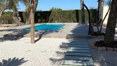 Chalet in Alquerías photo 4