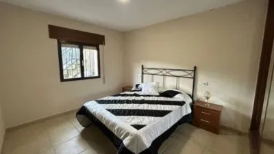 Chalet en Perales del Puerto photo 11