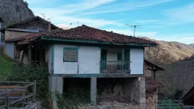 Rustic house in Bárzana de Quirós photo 4