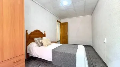 Apartment on Calle de León Sánchez Sáez photo 26