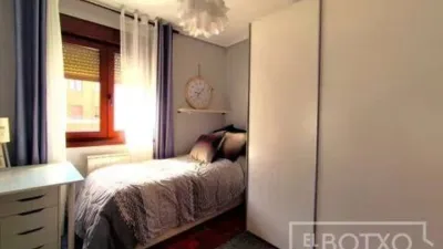 Apartment in Iralabarri photo 6