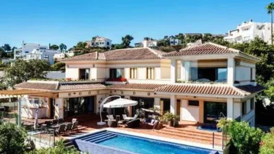 Chalet on Calle Cantabria photo 4