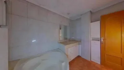 Apartment in Cornellà de Llobregat photo 15