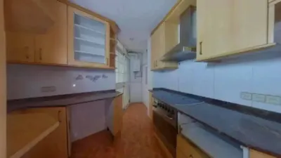 Apartment in Cornellà de Llobregat photo 9