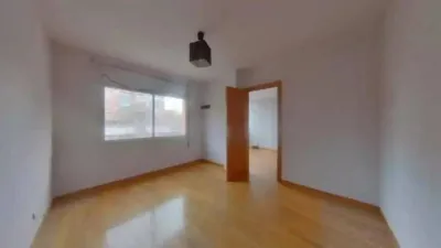 Apartment in Cornellà de Llobregat photo 12