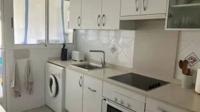 Piso en alquiler en Avenida de Gijón, Playa de San Juan (Distrito Playas. Alicante - Alacant) de 4.500 €<span>/mes</span>