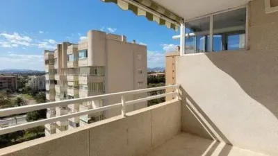 Apartment on Avenida de los Países Escandinavos photo 6