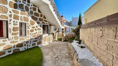 Chalet on Calle San Miguel de Abona, No Number photo 8