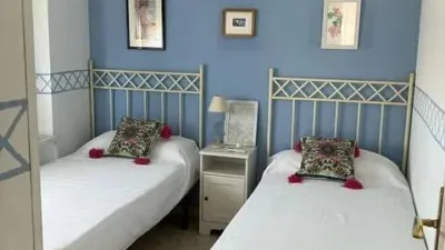 Piso en alquiler en Avenida de Gijón, Playa de San Juan (Distrito Playas. Alicante - Alacant) de 4.500 €<span>/mes</span>