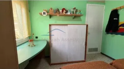 Apartment in Eixample-Sant Oleguer photo 19