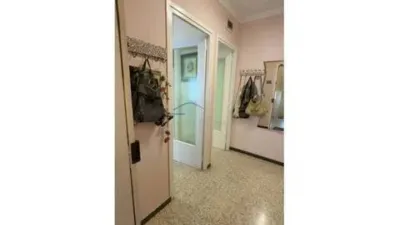 Apartment in Eixample-Sant Oleguer photo 2