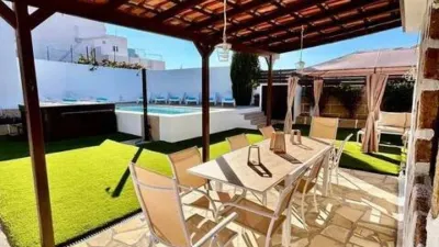 Chalet on Calle San Miguel de Abona, No Number photo 16