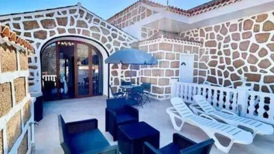 Chalet on Calle San Miguel de Abona, No Number photo 6