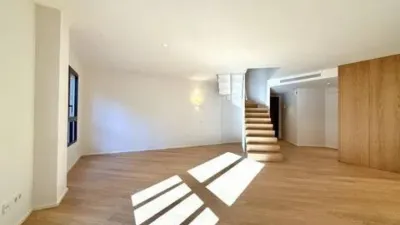 Apartment in Traditional Centre photo 11