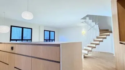 Apartment in Traditional Centre photo 6